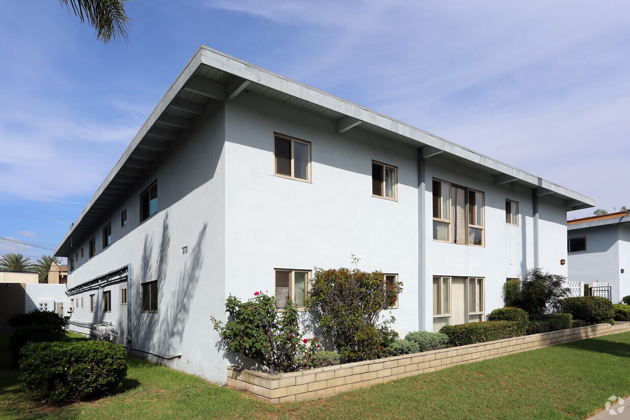 Building Photo - 1133 W Casa Grande Ave