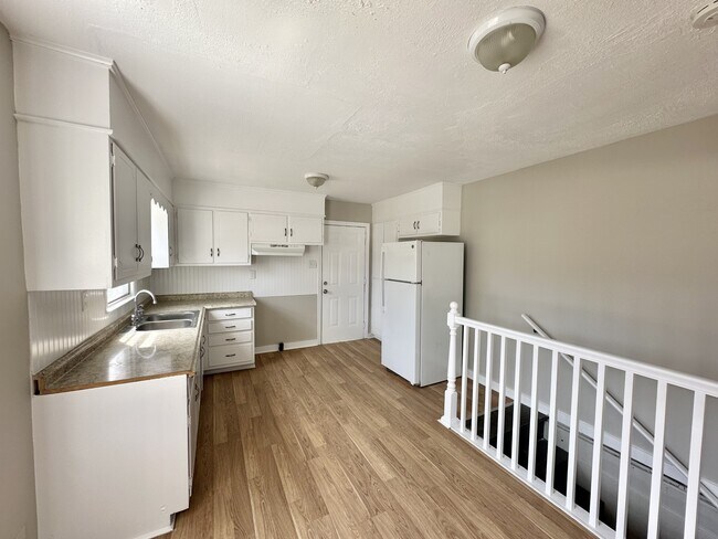 Building Photo - 7824 Rugby Ct