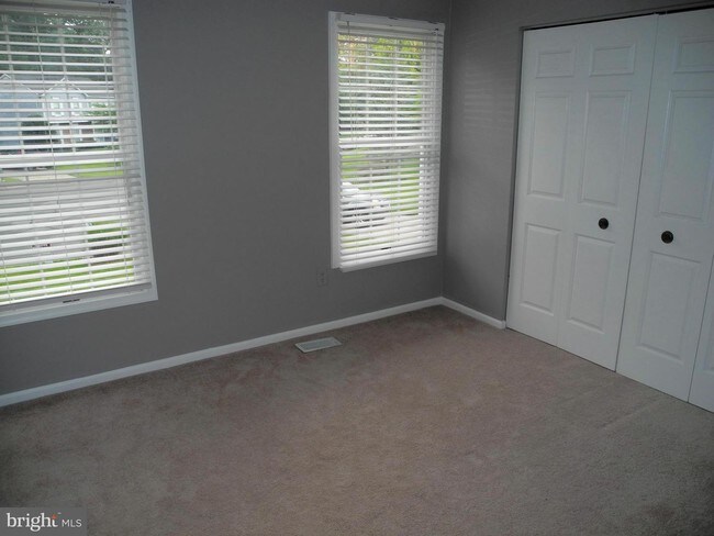 Foto del edificio - 507 Nightingale Ct