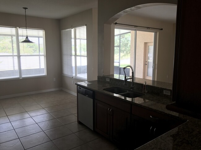 Building Photo - Bella Vida Rental