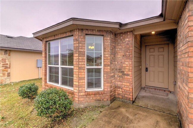 Building Photo - 312 Foster Ln