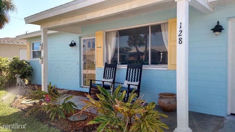 Primary Photo - 3 br, 2 bath House - 302 Palm Circle