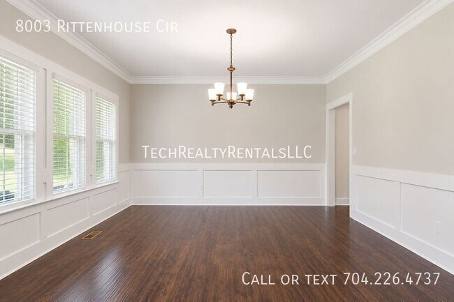 Foto del edificio - 8003 Rittenhouse Cir