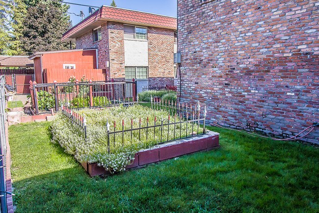 Foto del edificio - 923 E Indiana Ave
