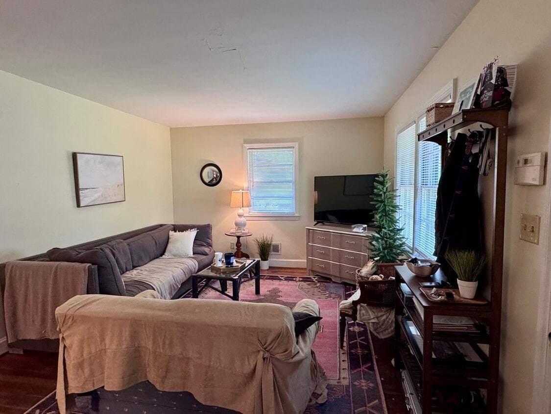 Primary Photo - Duplex close to UNC Hospitals