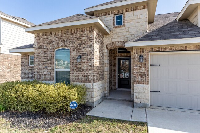 Building Photo - 5421 Flutter Ln