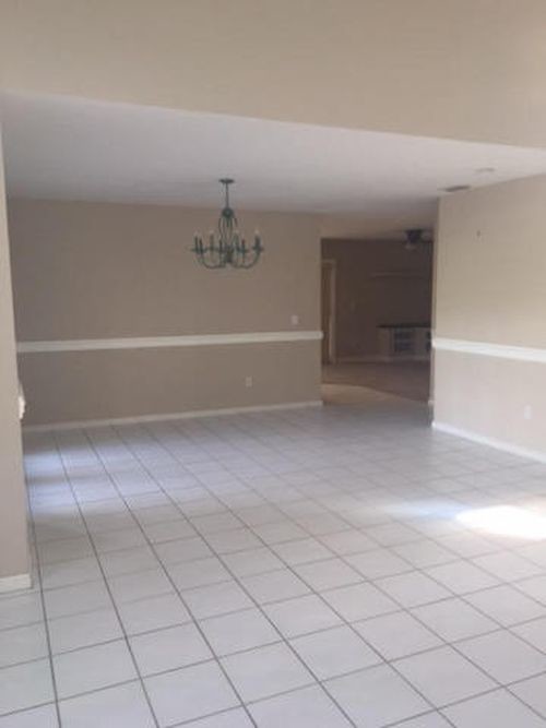 Building Photo - 10362 Buena Ventura Dr