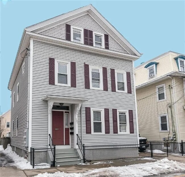 Building Photo - 130 Sutton St
