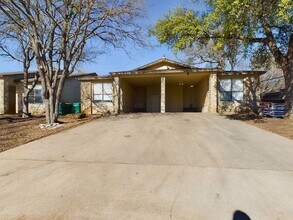 Building Photo - 901 Mayfield Dr