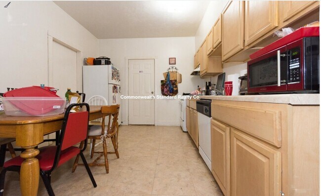 Building Photo - 14B Ashford Unit 4