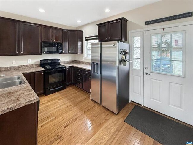 Foto del edificio - 1378 Timberwood Blvd