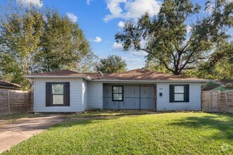 Building Photo - 5107 Dickens Rd
