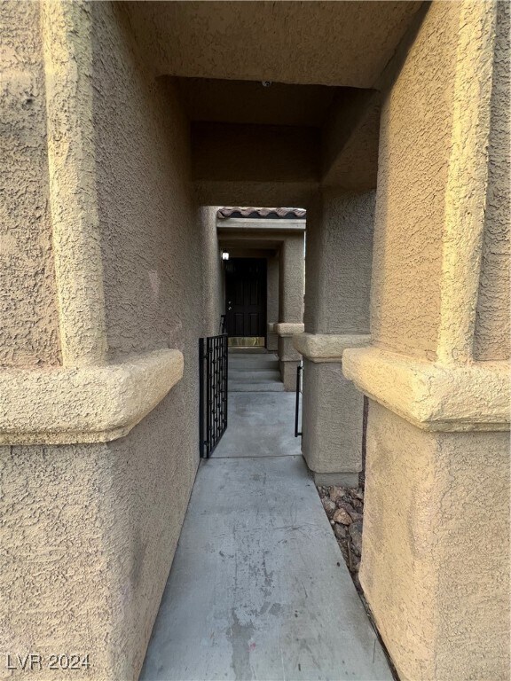 Foto del edificio - 9136 Wine Cellar Ave
