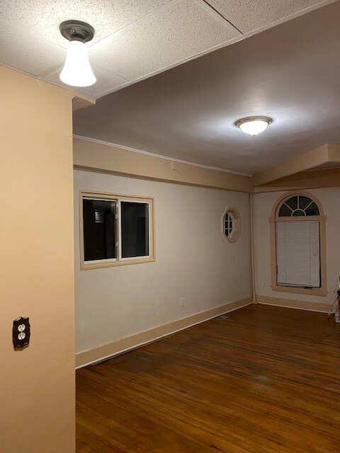 Building Photo - 120 Belmont St