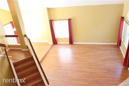 Building Photo - 8 Windsor