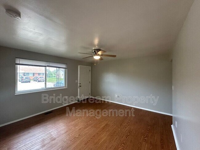 Foto del edificio - 4952 Leeper St