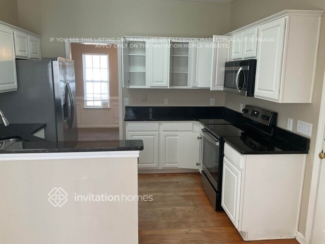 Building Photo - 9311 High Rock Dr