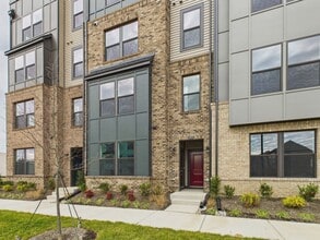 Building Photo - 5320 Wyndham Forest Dr