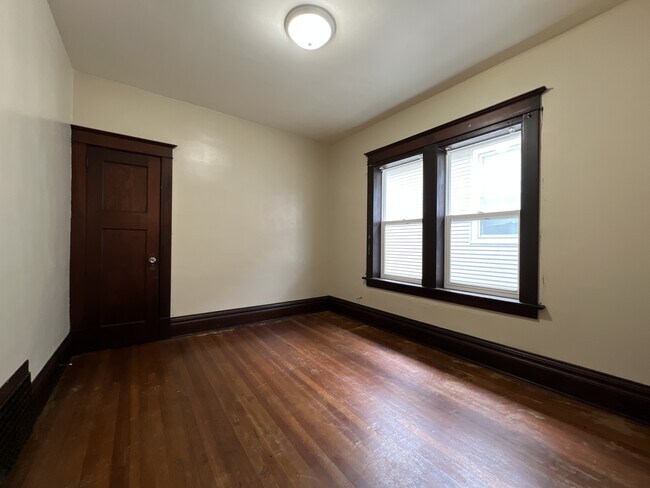Foto del edificio - 809 W 8th St