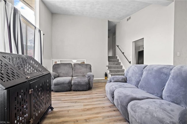 Building Photo - 5509 Sandpiper Ln