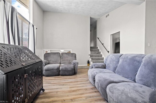 Foto del edificio - 5509 Sandpiper Ln