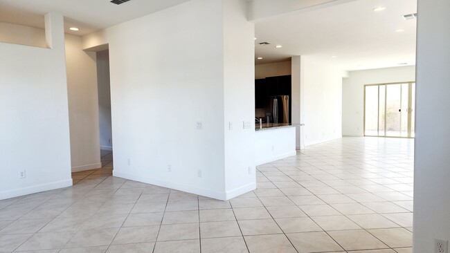 Foto del edificio - NEW 3 Bedroom home in ZANJERO TRAILS!