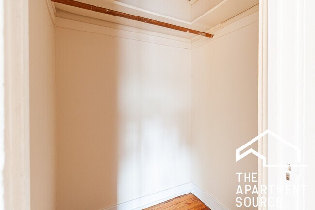 Foto del edificio - 955 W Cornelia Ave