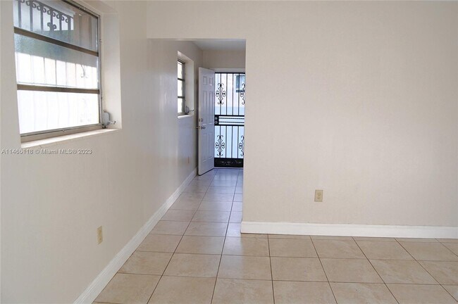 Foto del edificio - 1842 NW 22nd Pl