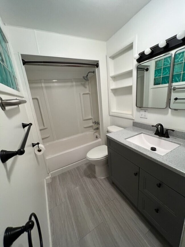 Foto del edificio - 536 Detroit St