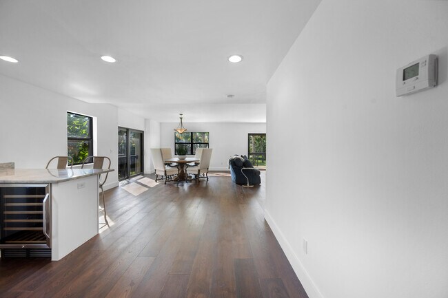 Foto del edificio - 13388 Polo Rd W