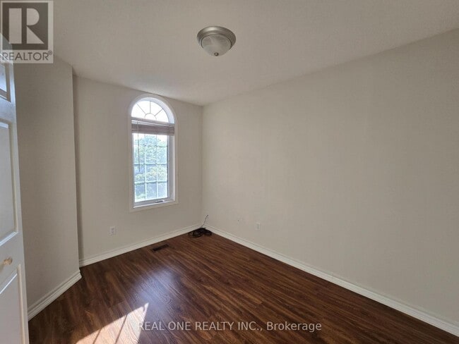 Building Photo - 218 Pinnacle Trail