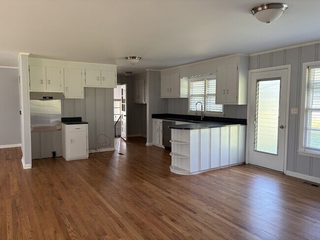 Foto del edificio - 11745 Campbellsville Rd