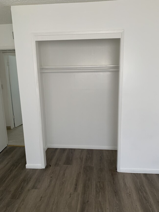 Foto del edificio - 3700 Stockdale Hwy