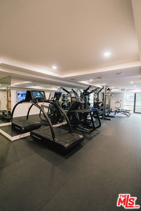 Foto del edificio - 350 N Palm Dr