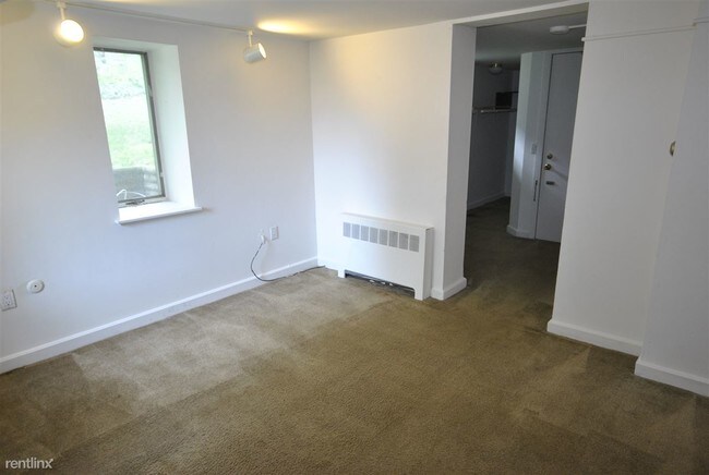Building Photo - Studio, 1 bath  - 554 S 5th Ave #3 - Studio