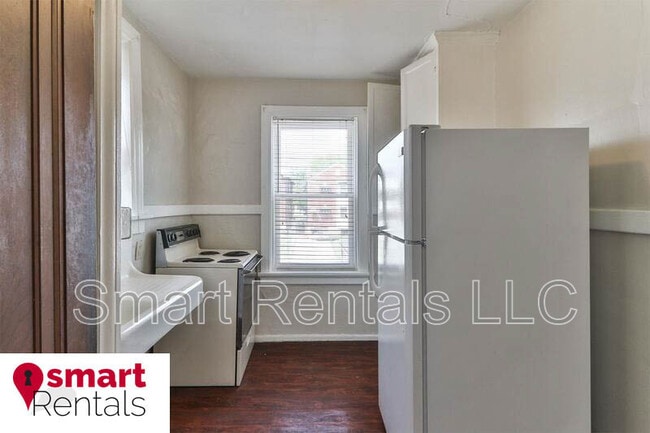 Building Photo - 3805 Keokuk St