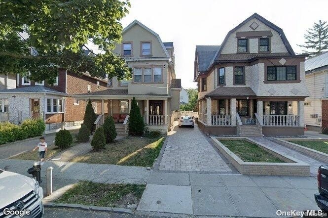 Primary Photo - 85-30 108th St