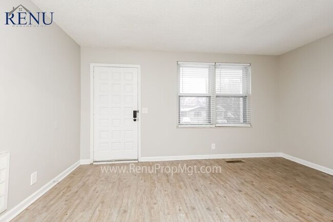 Building Photo - 3BR/1.5BA w/ attached single car garage!