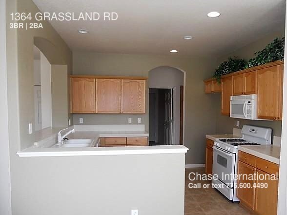 Building Photo - 1364 Grassland Rd