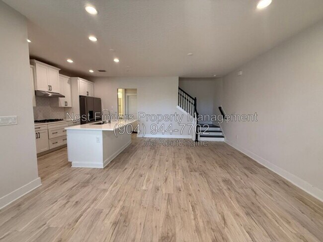 Building Photo - 435 Crestview Dr