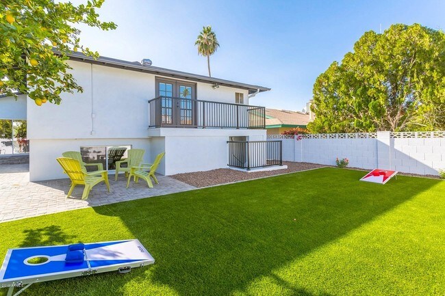 Foto del edificio - 8226 E Jackrabbit Rd