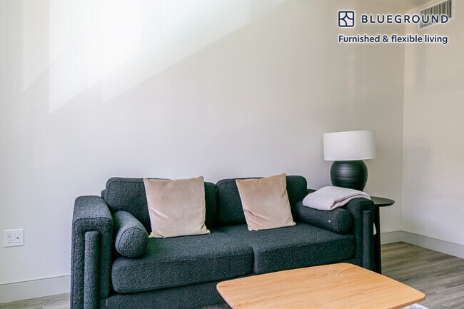 Foto del edificio - 44758 Old Warm Springs Blvd