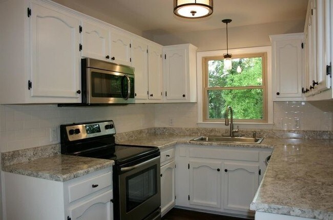 Building Photo - 3377 Asbury Ct