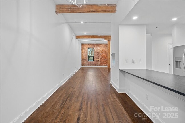 Building Photo - 310 Arlington Ave