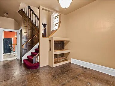 Foto del edificio - 1918 Lincoln Ave Ext