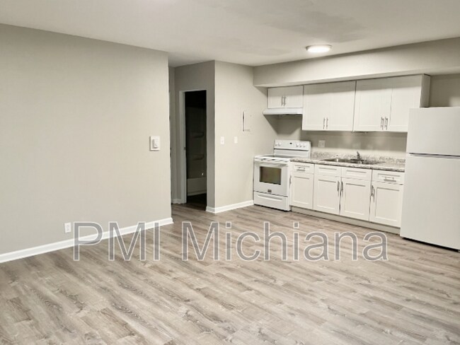 Foto del edificio - 2261 N Johnson St