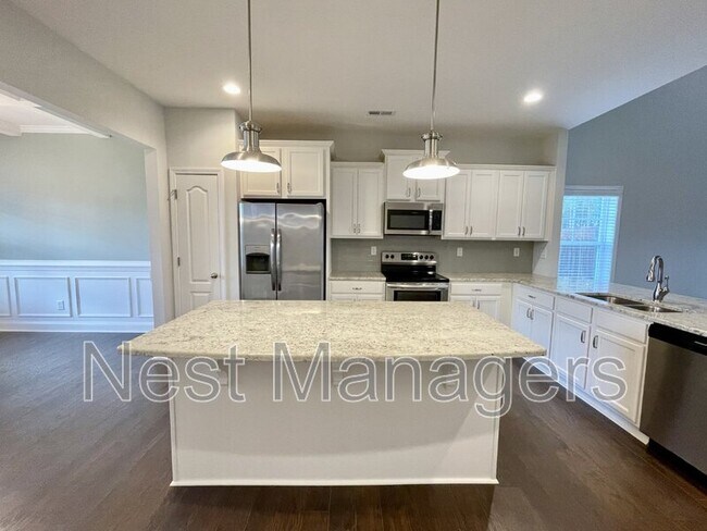 Foto del edificio - 155 Cromwell Ct