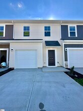 Building Photo - 118 Randwick Ln
