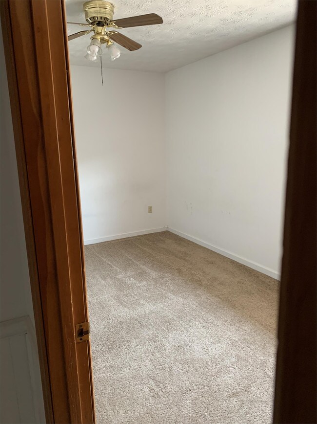 Building Photo - 121 Morrisfield Ln