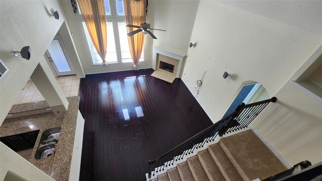 Building Photo - 2318 Nashmor Dr